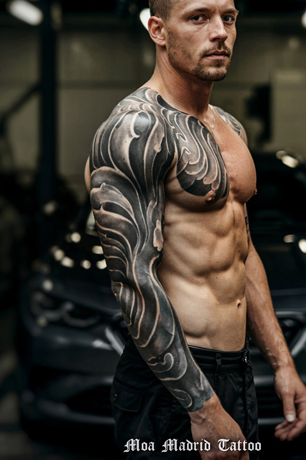 Tatuaje IA brazo entero y pectoral